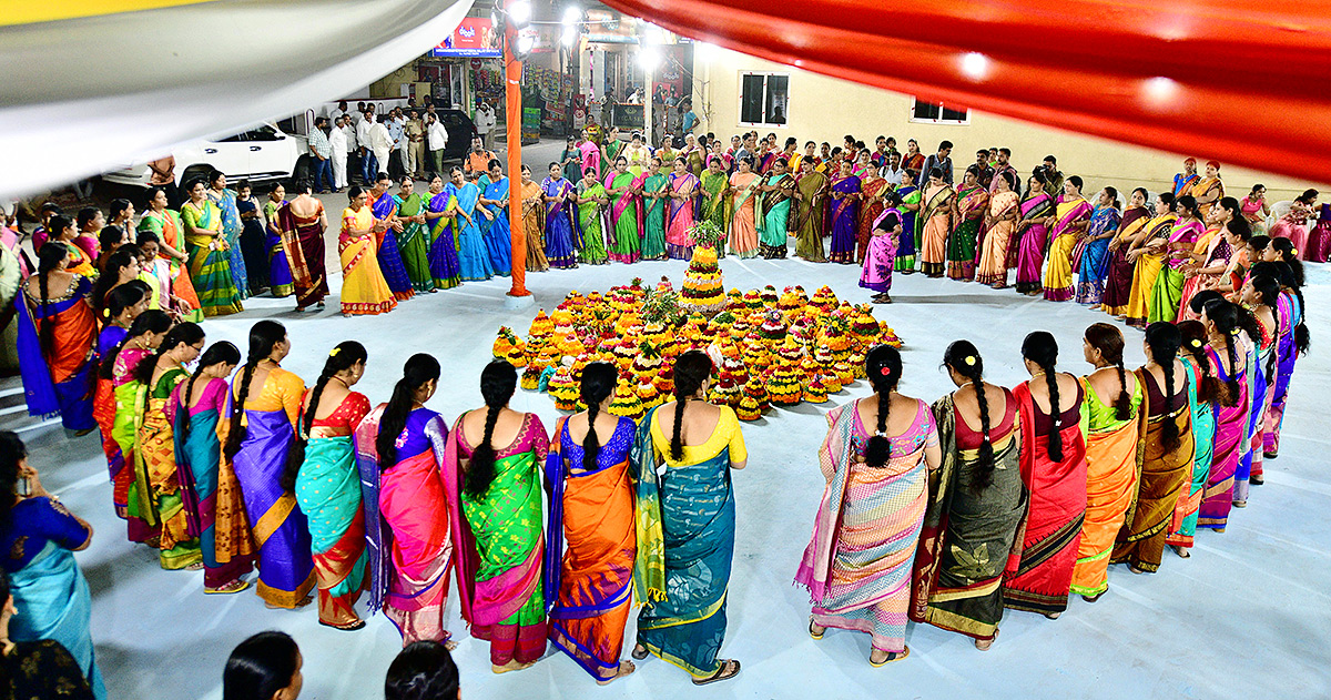 bathukamma celebrations in hyderabad - Sakshi16