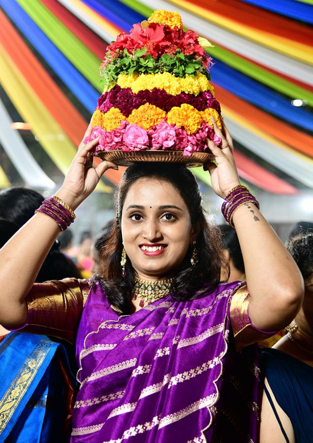 bathukamma celebrations in hyderabad - Sakshi4