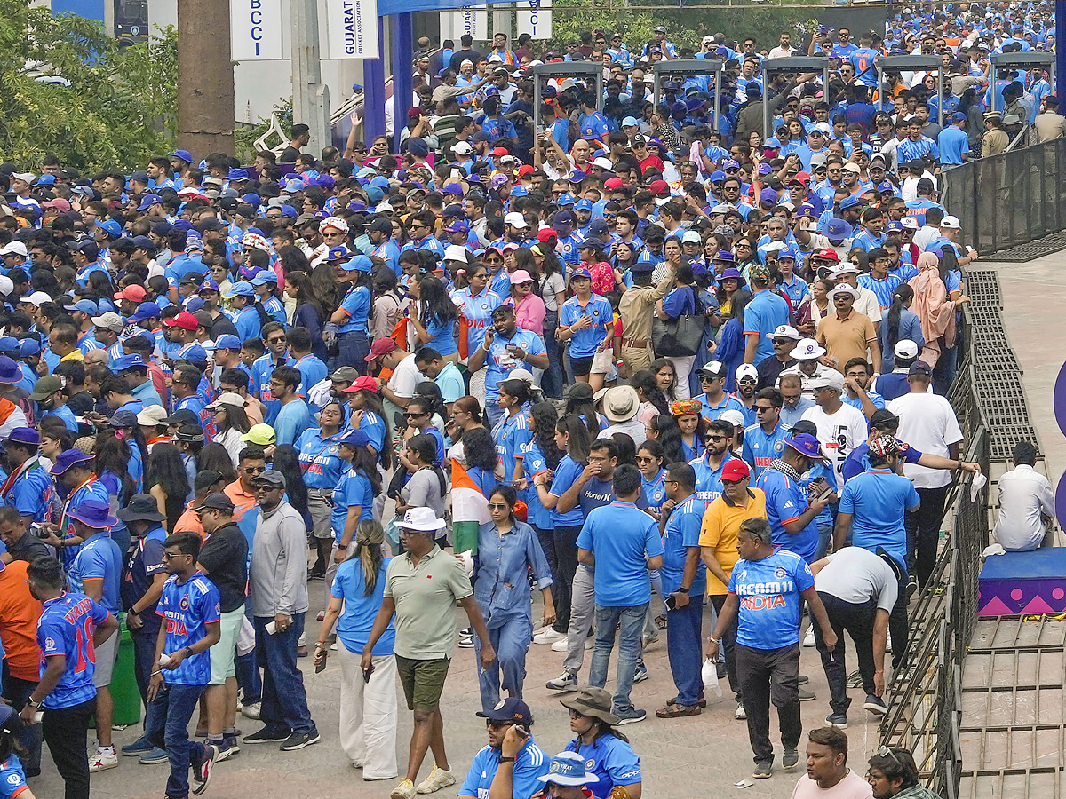 Fans upbeat ahead of marquee India Pakistan clash At Narendra Modi Stadium Photos - Sakshi4