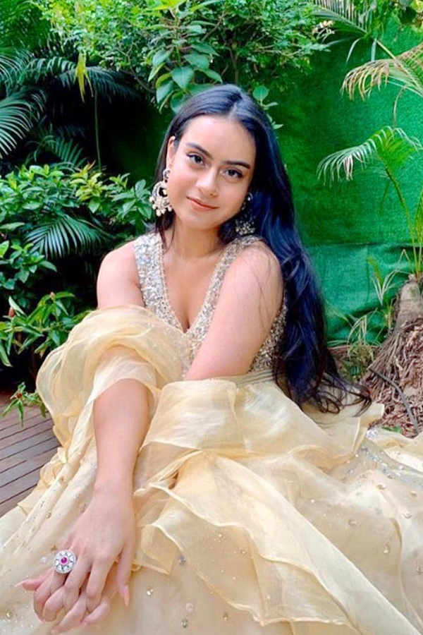 kajol Daughter Nysa Devgan Latest Stunning Photos - Sakshi2