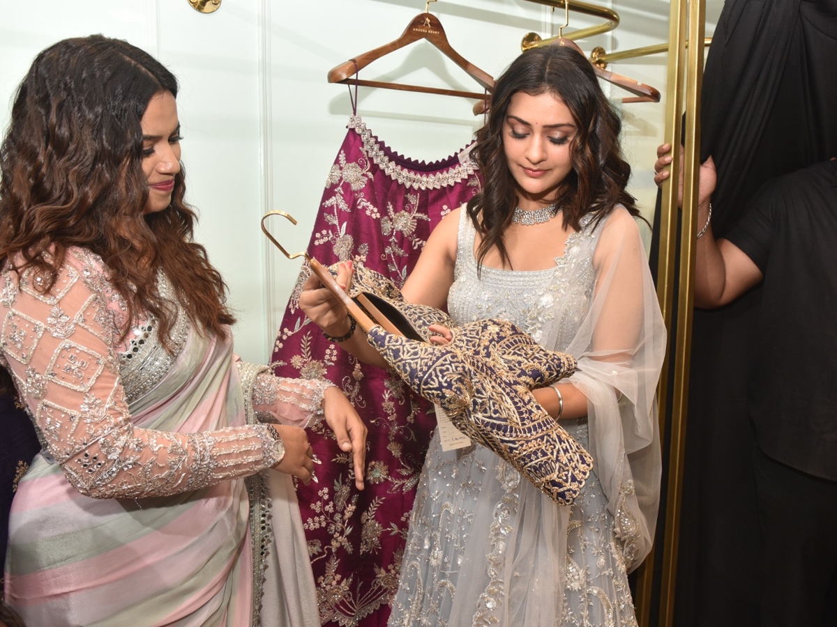 Payal Rajput Visited Designer Anusha Reddys Collections Store - Sakshi22