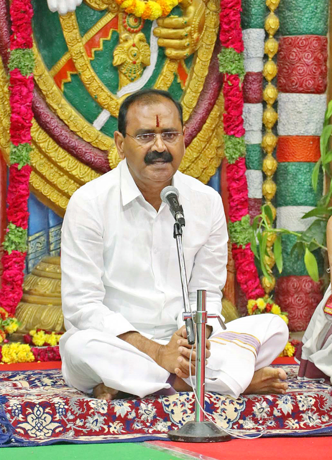 Srivari Navratri Brahmotsavam Golden Tiruchi Utsav - Sakshi13