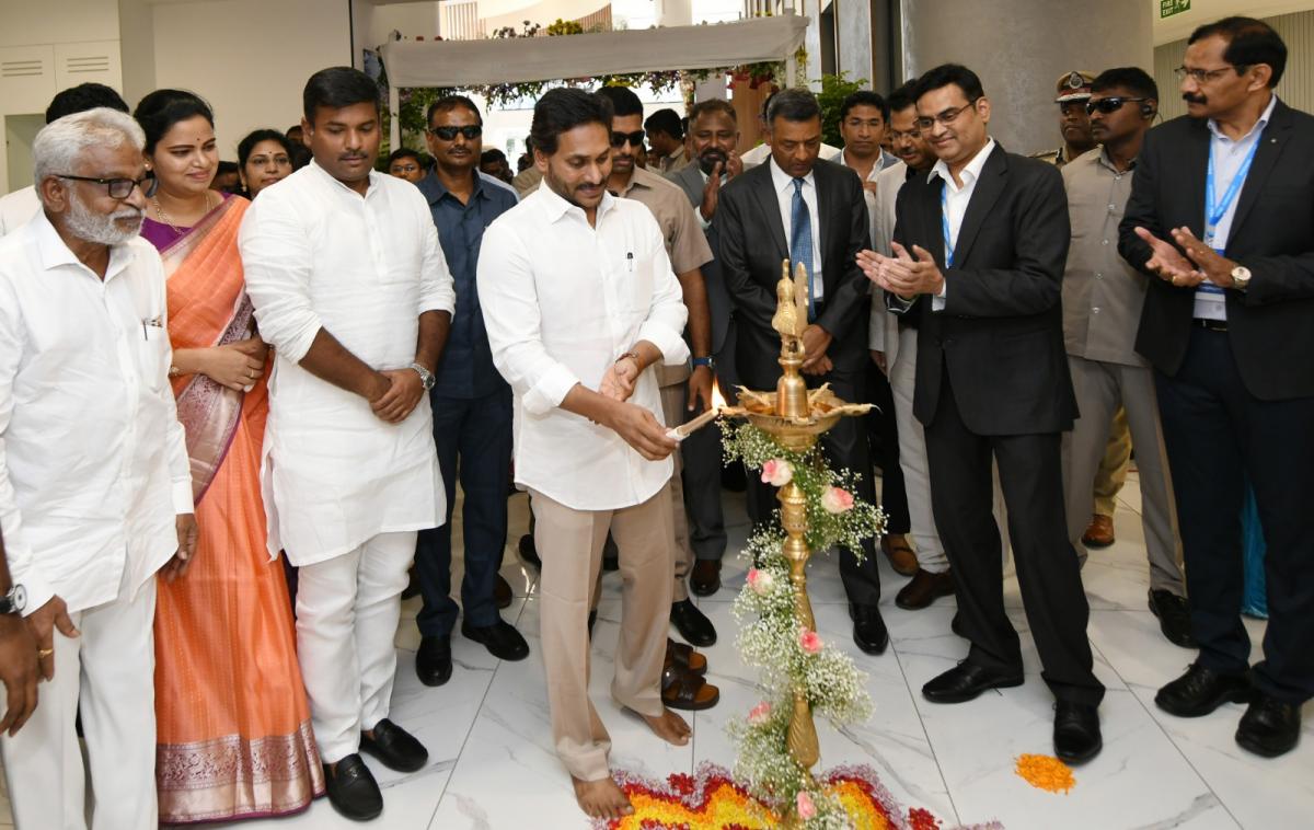 AP CM YS Jagan Vishakapatnam Anakapalle Tour Photos - Sakshi8