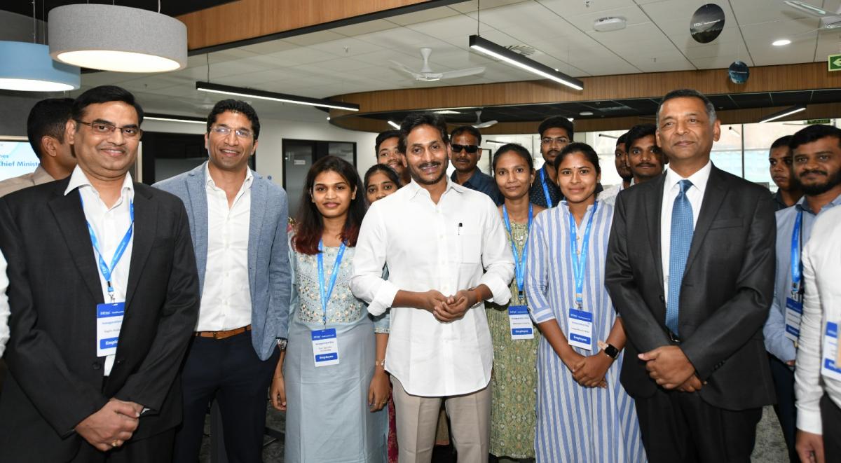 AP CM YS Jagan Vishakapatnam Anakapalle Tour Photos - Sakshi9