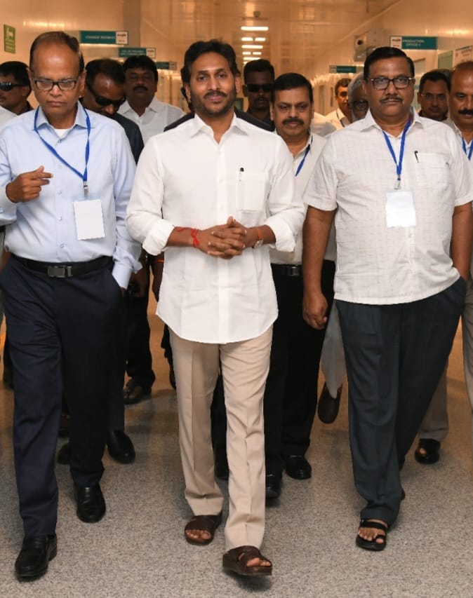 AP CM YS Jagan Vishakapatnam Anakapalle Tour Photos - Sakshi38