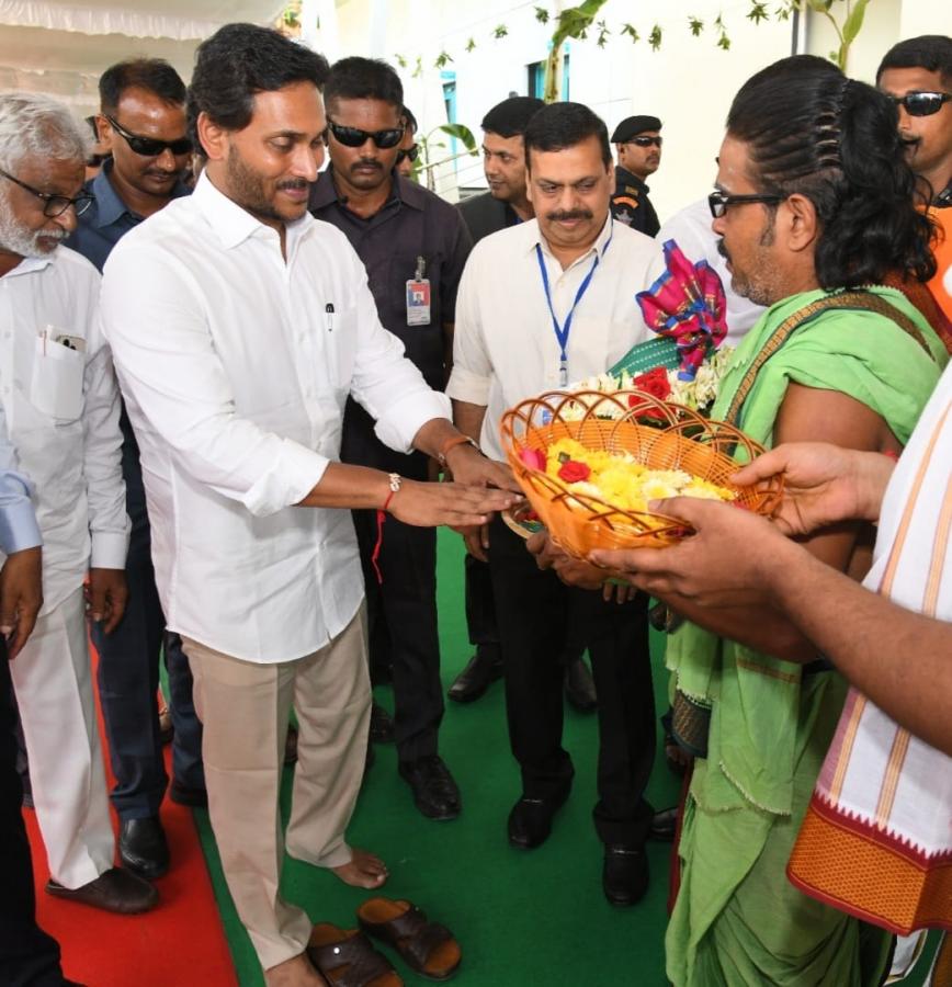 AP CM YS Jagan Vishakapatnam Anakapalle Tour Photos - Sakshi48