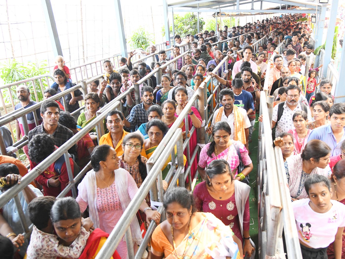 Dussehra Navratri Celebrations At Indrakiladri - Sakshi17