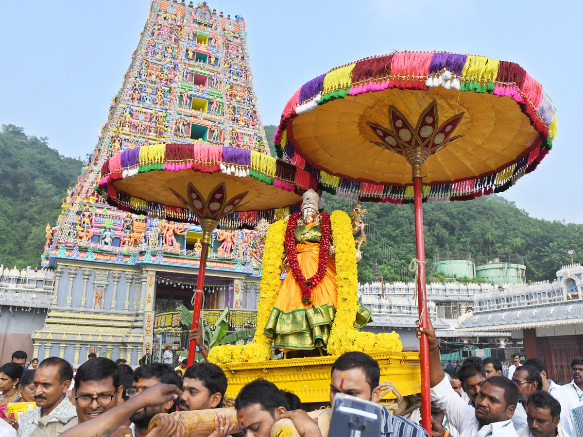 Dussehra Navratri Celebrations At Indrakiladri - Sakshi5