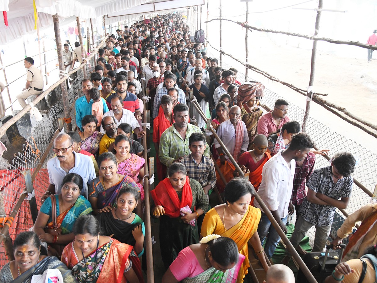 Dussehra Navratri Celebrations At Indrakiladri - Sakshi9