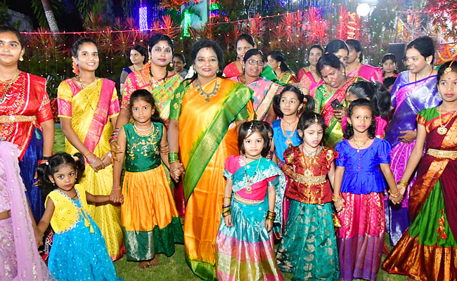 Governor Tamilisai participated in Bathukamma Celebrations at Raj Bhavan Photos - Sakshi8