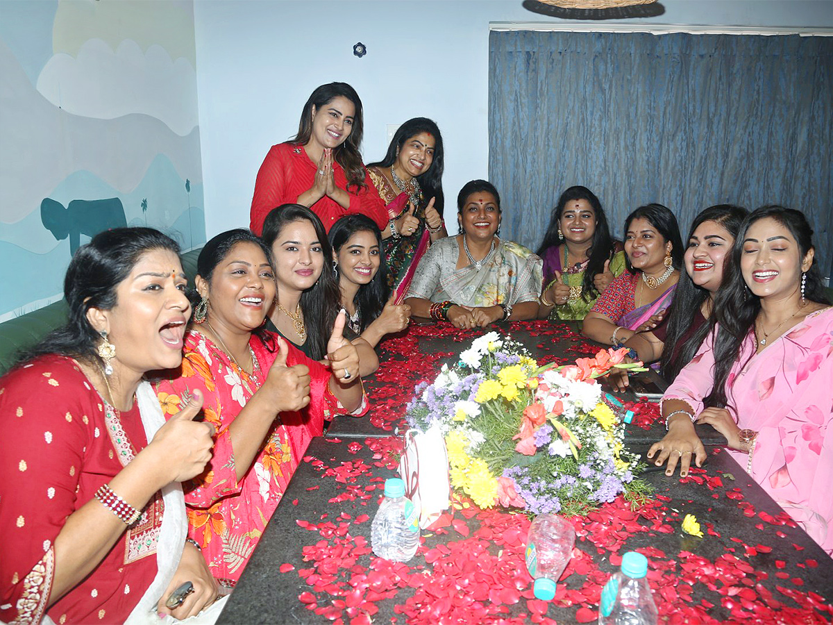 Roja Launches Mee Kadupuninda Restaurant Photos - Sakshi16