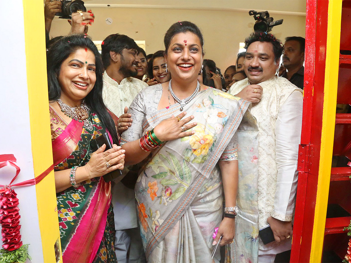 Roja Launches Mee Kadupuninda Restaurant Photos - Sakshi19