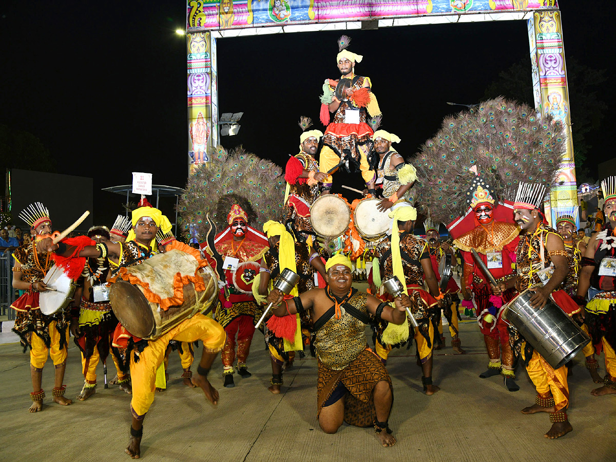 Tirumala Srivari Navaratri Brahmotsavam 2023 - muthyapu pandiri vahanam Photos - Sakshi24