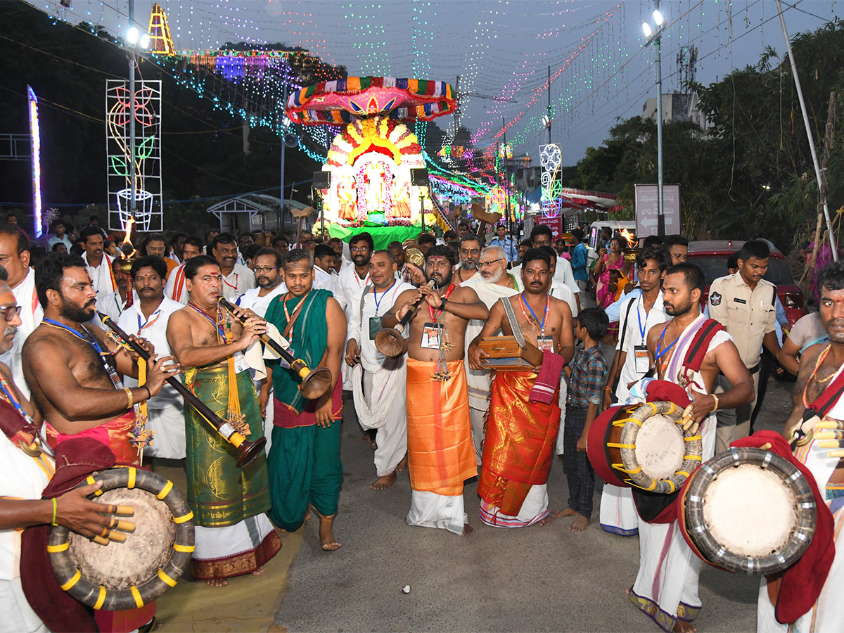 Vijayawada Indrakeeladri Dussehra Celebrations 2023 Photos - Sakshi33