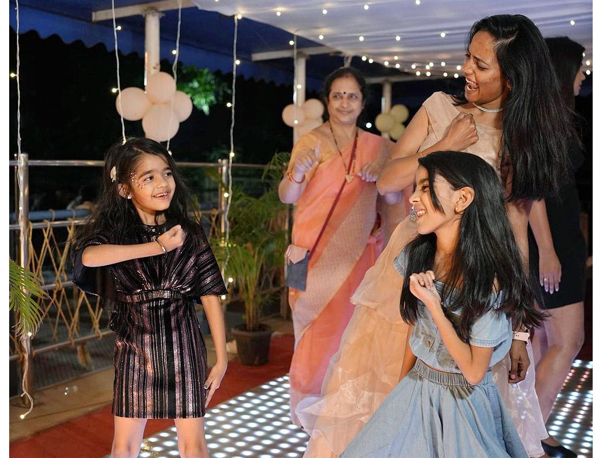 Anchor Ravi Daughter Viya Birthday Celebrations With Bigg Boss Contestants Photos - Sakshi11