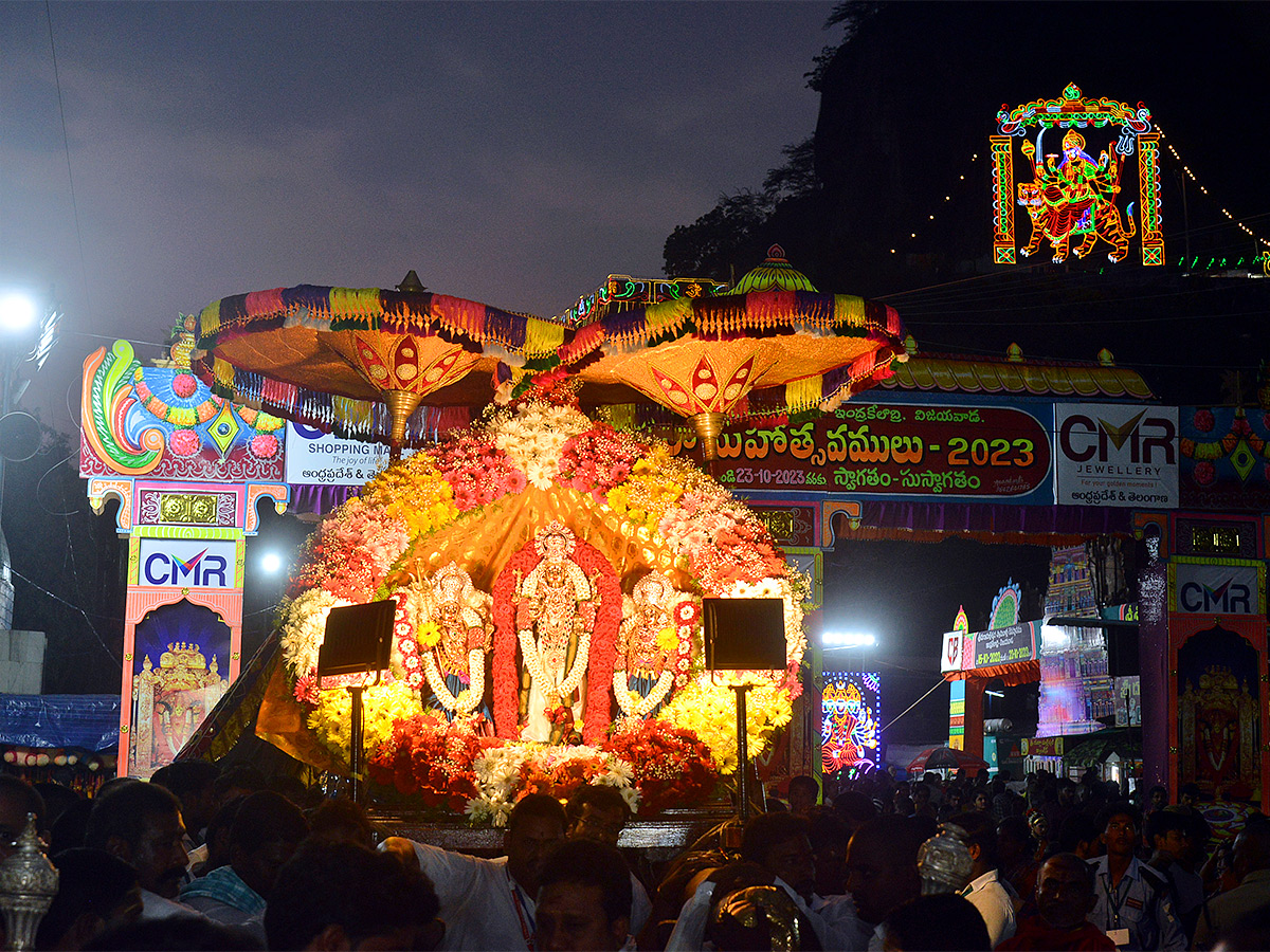 Indrakeeladri Dasara Navaratri Photos - Sakshi2