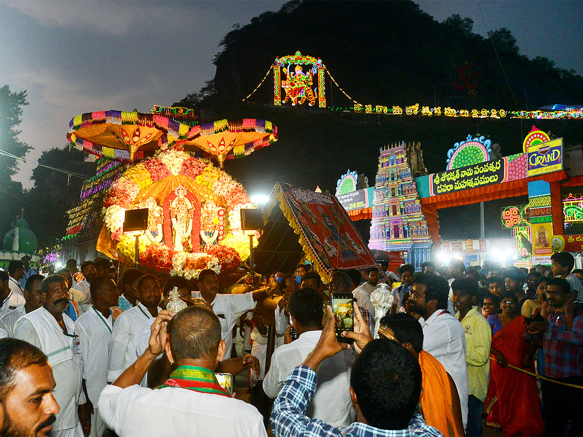 Indrakeeladri Dasara Navaratri Photos - Sakshi24