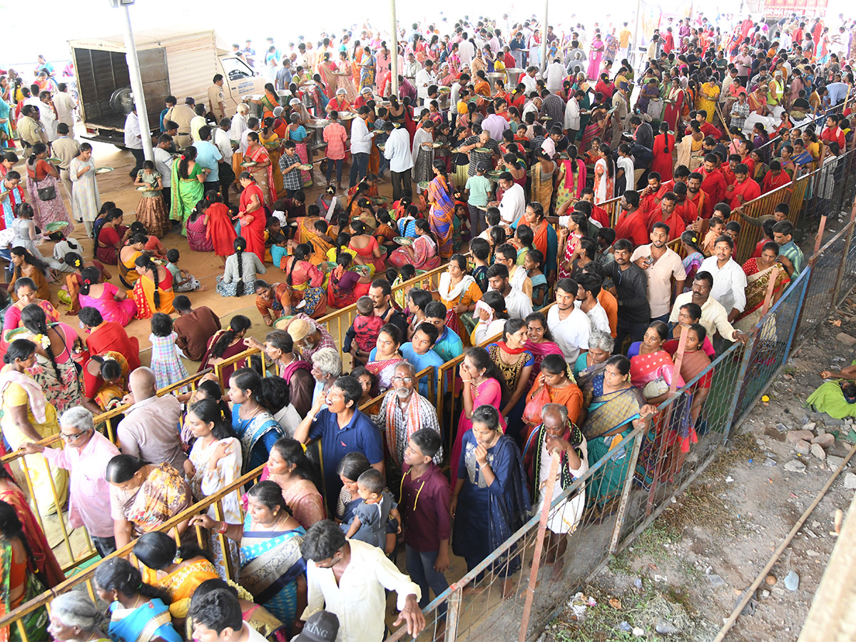 Indrakeeladri Dasara Navaratri Photos - Sakshi36