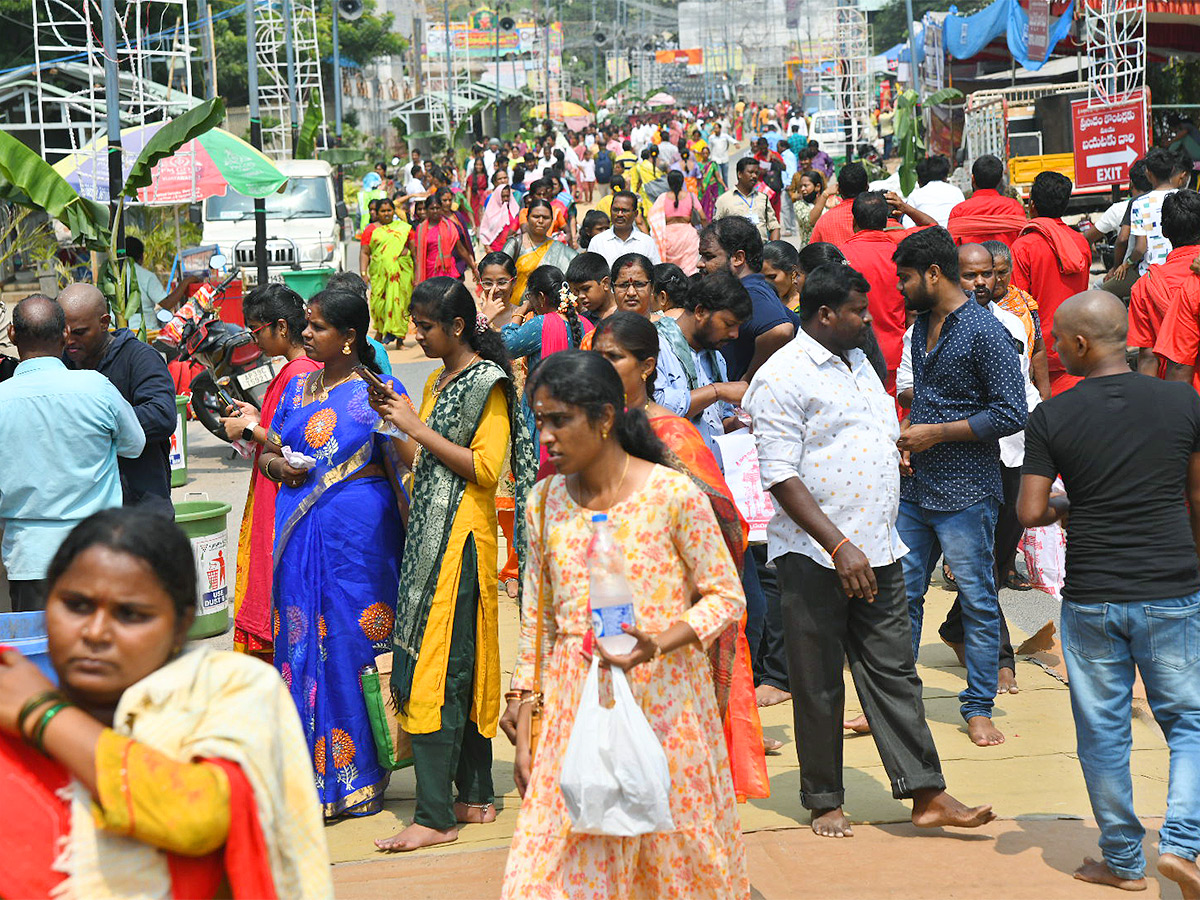 Indrakeeladri Dasara Navaratri Photos - Sakshi6