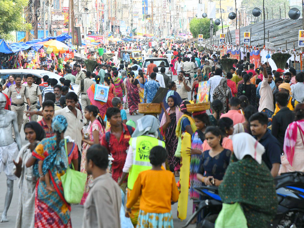 Indrakeeladri Dasara Navaratri Photos - Sakshi7