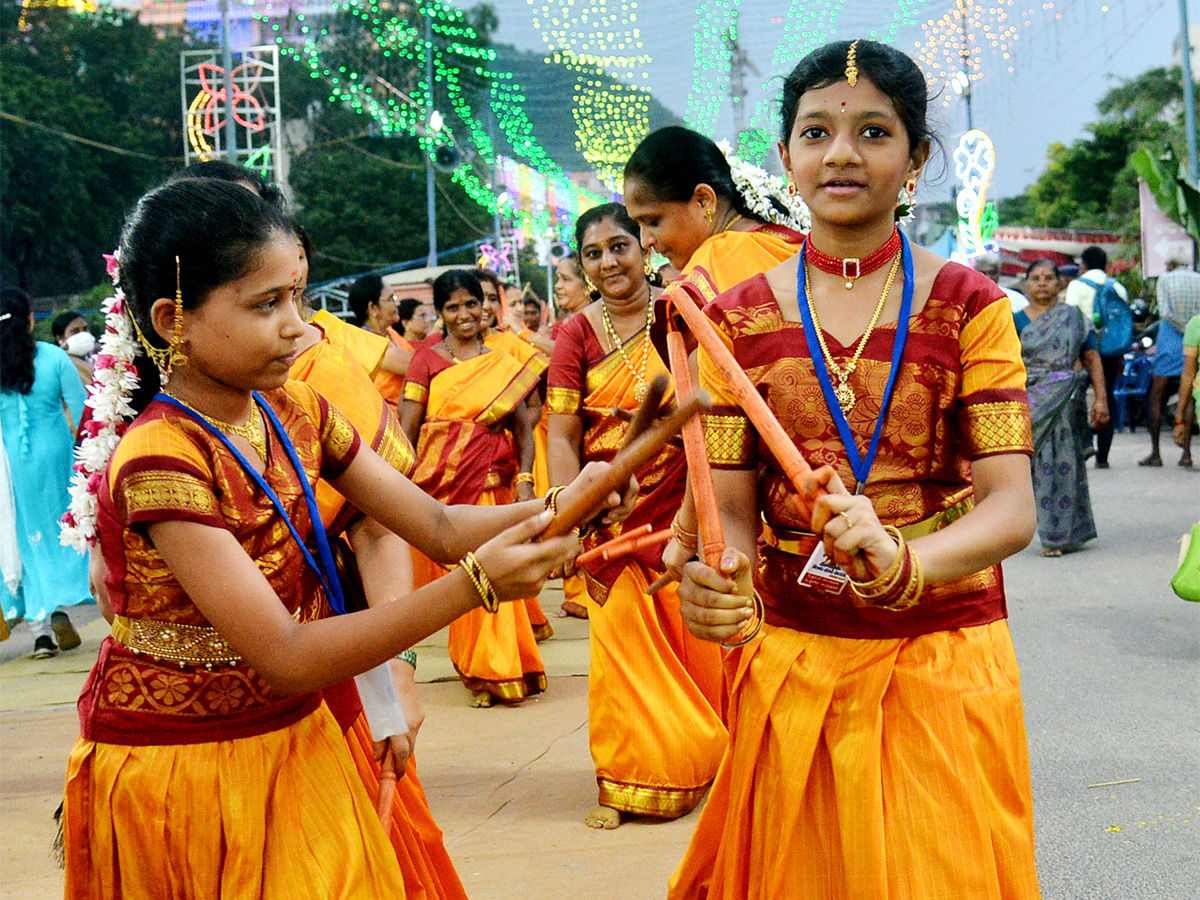 Indrakeeladri Dasara Navaratri Photos - Sakshi9