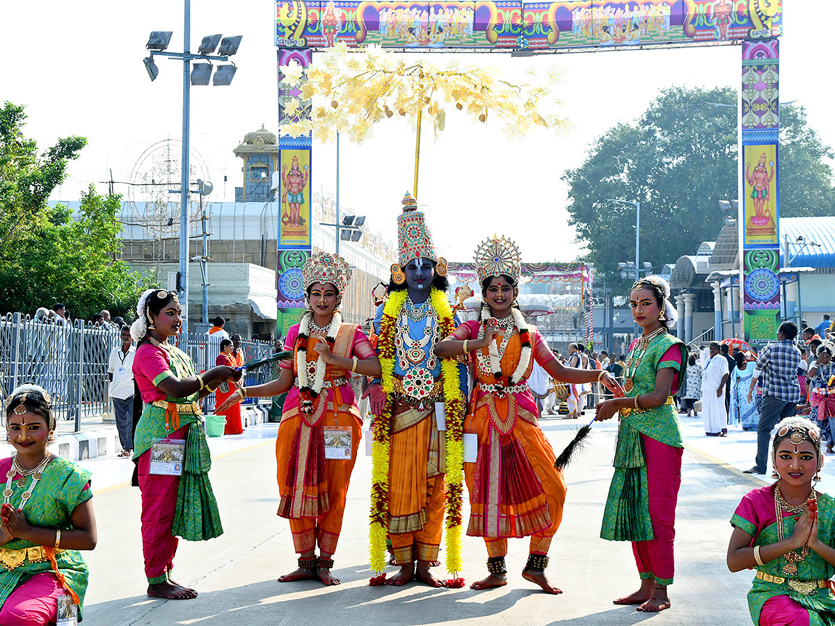 Sri Vari Navaratri Brahmotsavam 2023 Pictures  - Sakshi10