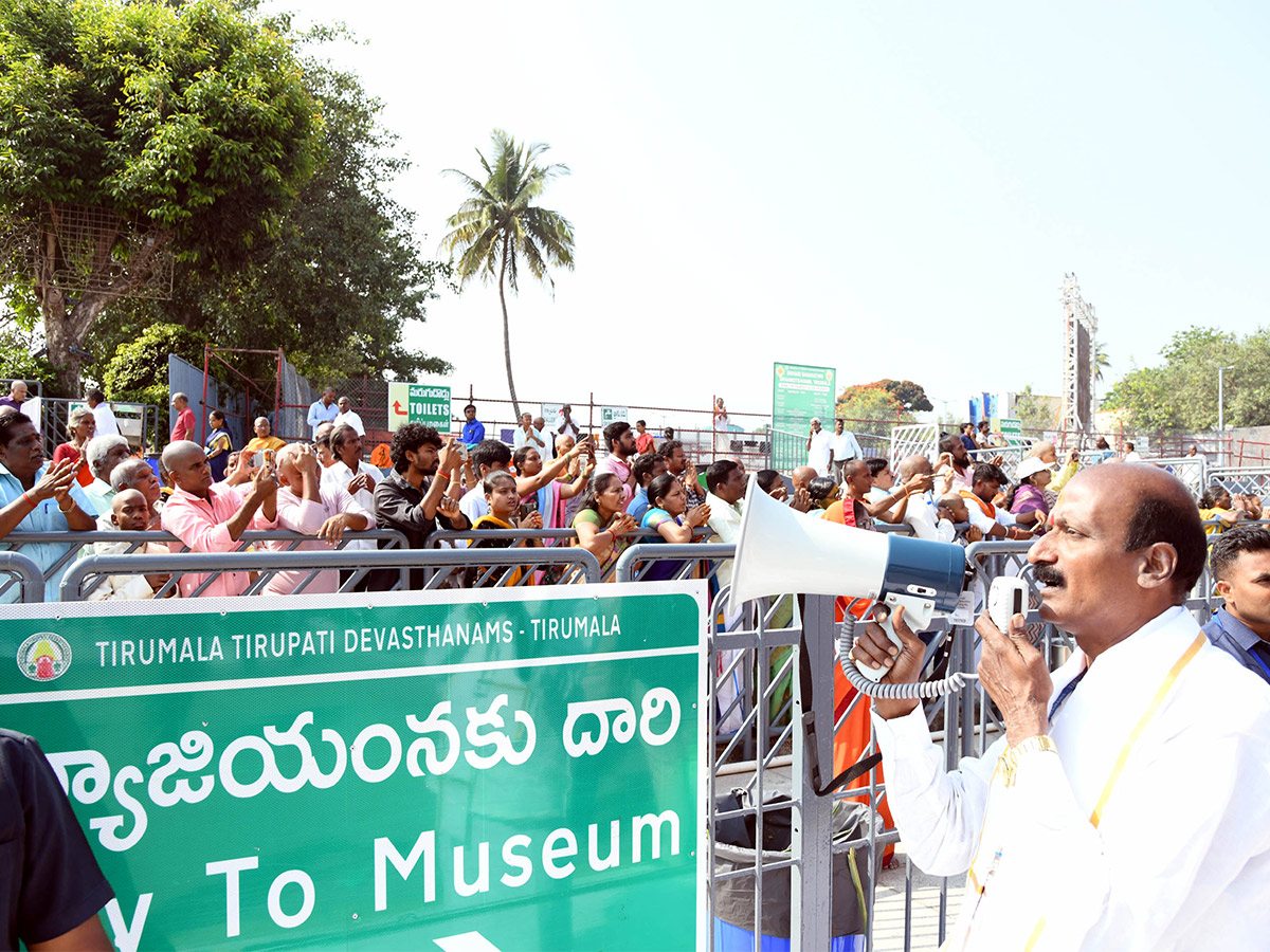 Sri Vari Navaratri Brahmotsavam 2023 Pictures  - Sakshi25