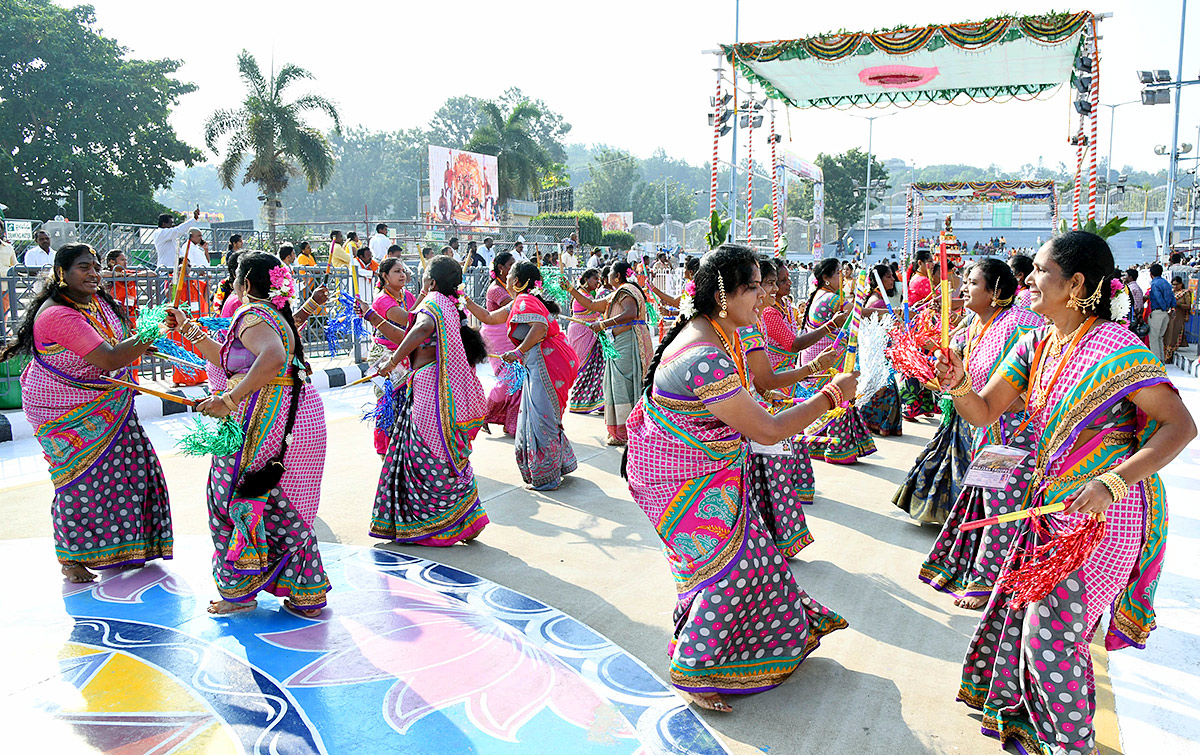 Sri Vari Navaratri Brahmotsavam 2023 Pictures  - Sakshi6