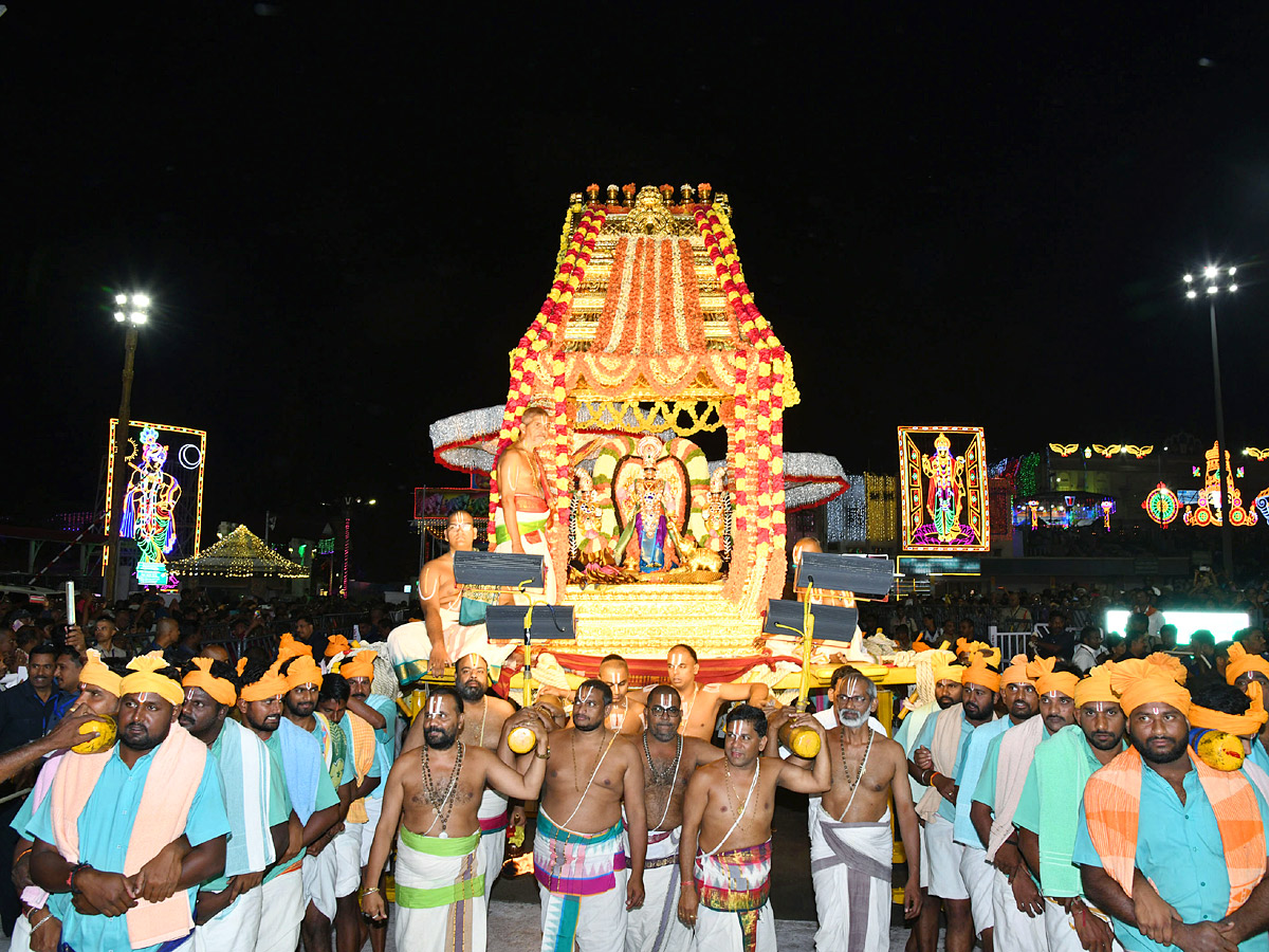 Tirumala Srivari Navaratri Brahmotsavam 2023 - Sarva Bhoopala Vahanam Photos - Sakshi9