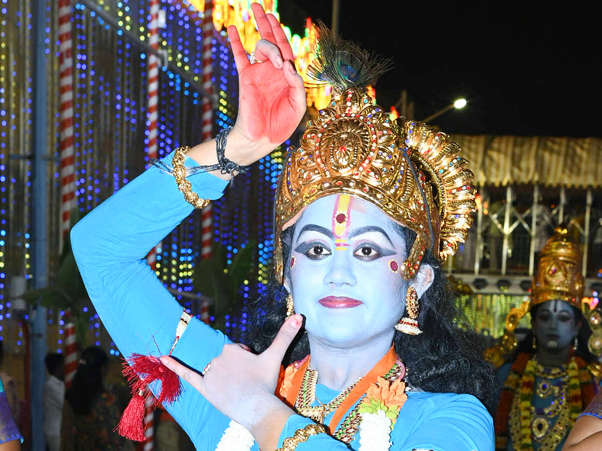 Tirumala Srivari Navaratri Brahmotsavam 2023 - Sarva Bhoopala Vahanam Photos - Sakshi12