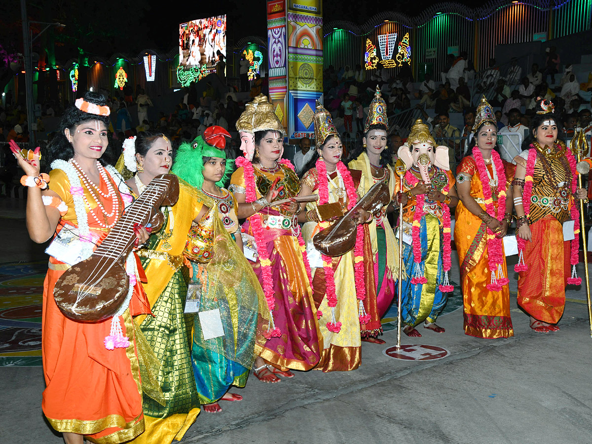 Tirumala Srivari Navaratri Brahmotsavam 2023 - Sarva Bhoopala Vahanam Photos - Sakshi17