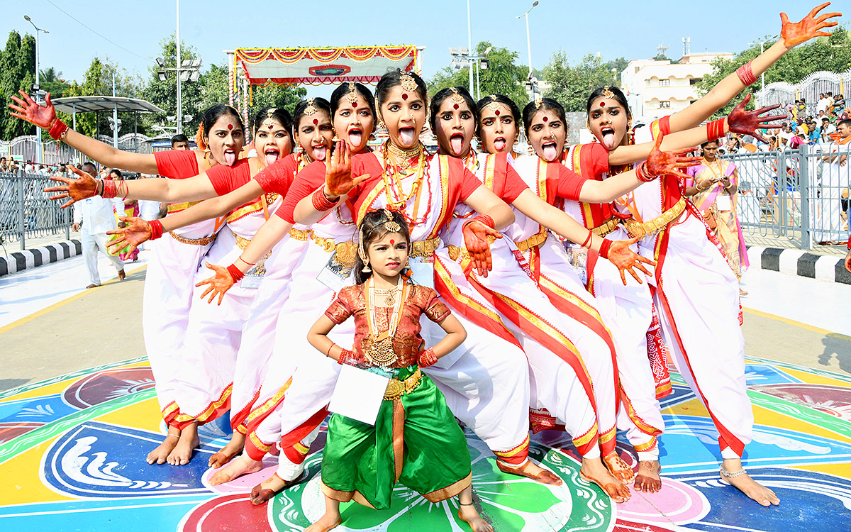 tirumala brahmothsavalu mohini avatharamu PHOTOS - Sakshi18