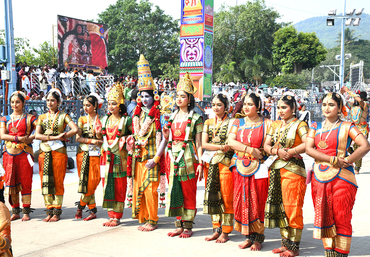 tirumala brahmothsavalu mohini avatharamu PHOTOS - Sakshi19