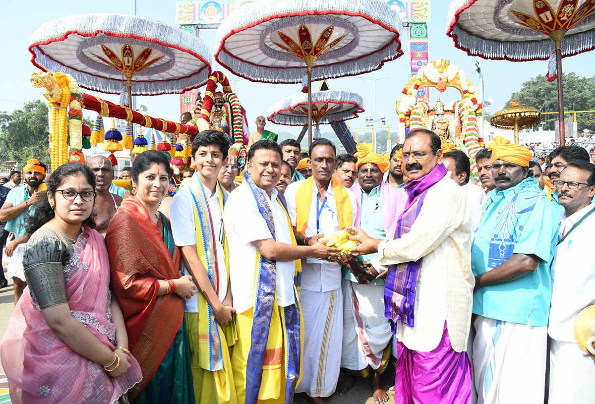 tirumala brahmothsavalu mohini avatharamu PHOTOS - Sakshi3