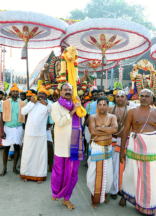 tirumala brahmothsavalu mohini avatharamu PHOTOS - Sakshi4