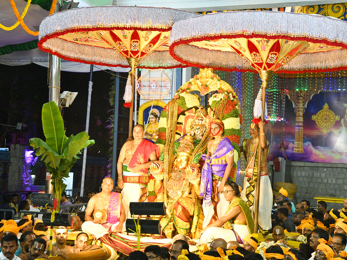 Tirumala Srivari Navaratri Brahmotsavam 2023 - Garuda Vahanam Photos - Sakshi5