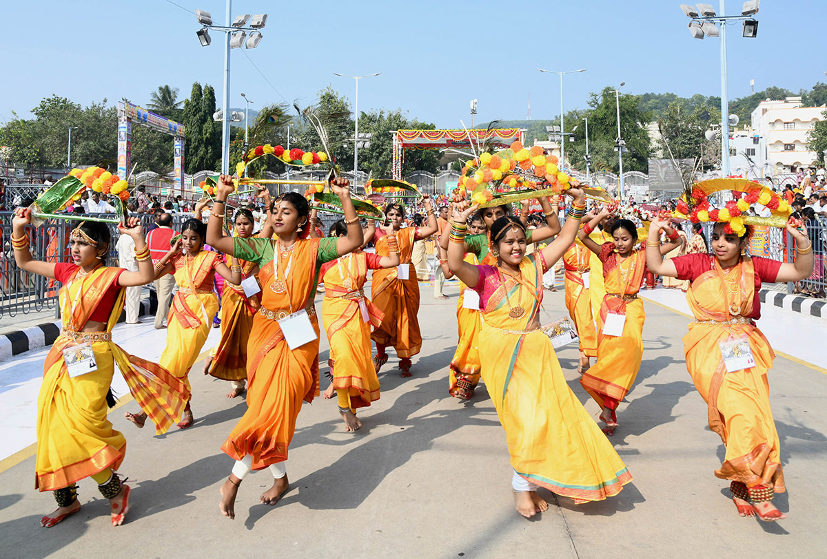 tirumala brahmothsavalu mohini avatharamu PHOTOS - Sakshi31