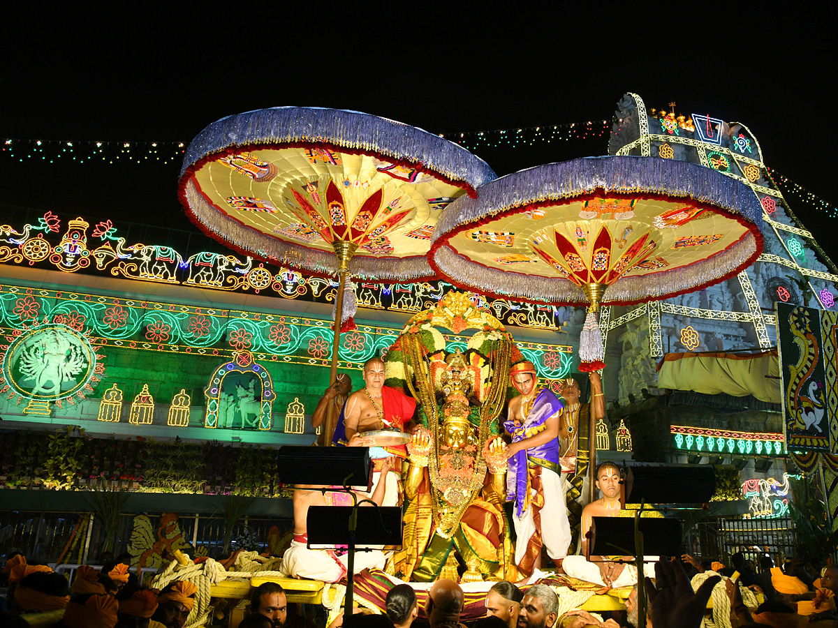 Tirumala Srivari Navaratri Brahmotsavam 2023 - Garuda Vahanam Photos - Sakshi8