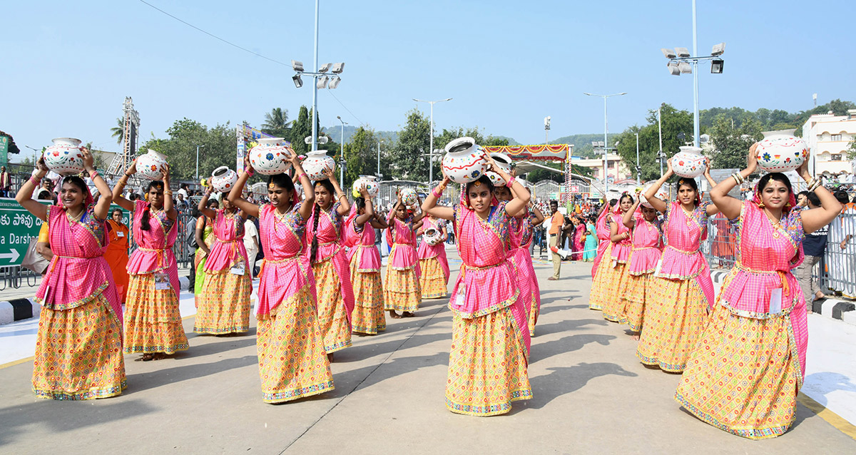 tirumala brahmothsavalu mohini avatharamu PHOTOS - Sakshi33