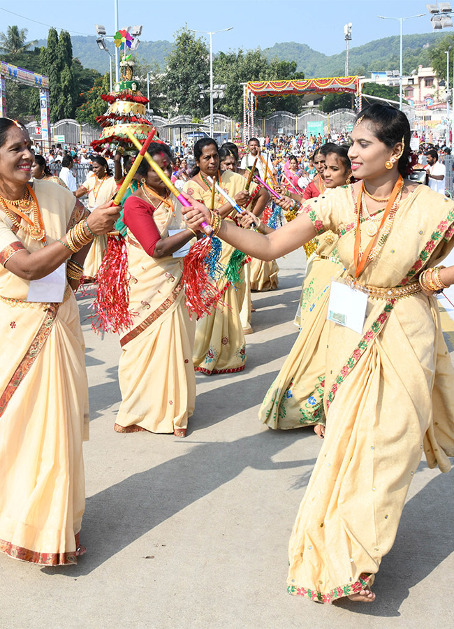 tirumala brahmothsavalu mohini avatharamu PHOTOS - Sakshi38