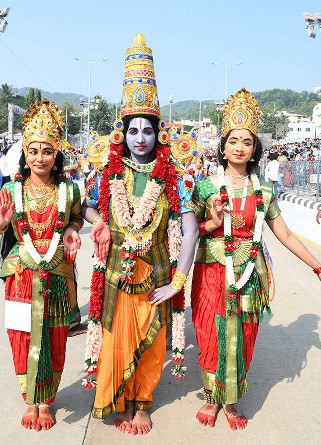 tirumala brahmothsavalu mohini avatharamu PHOTOS - Sakshi41