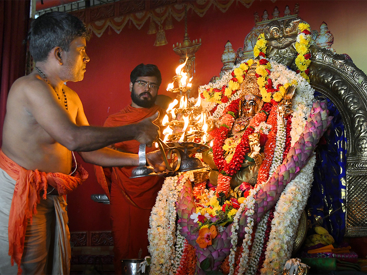 Navaratri Utsavalu Celebration 2023 at Vijayawada - Sakshi2