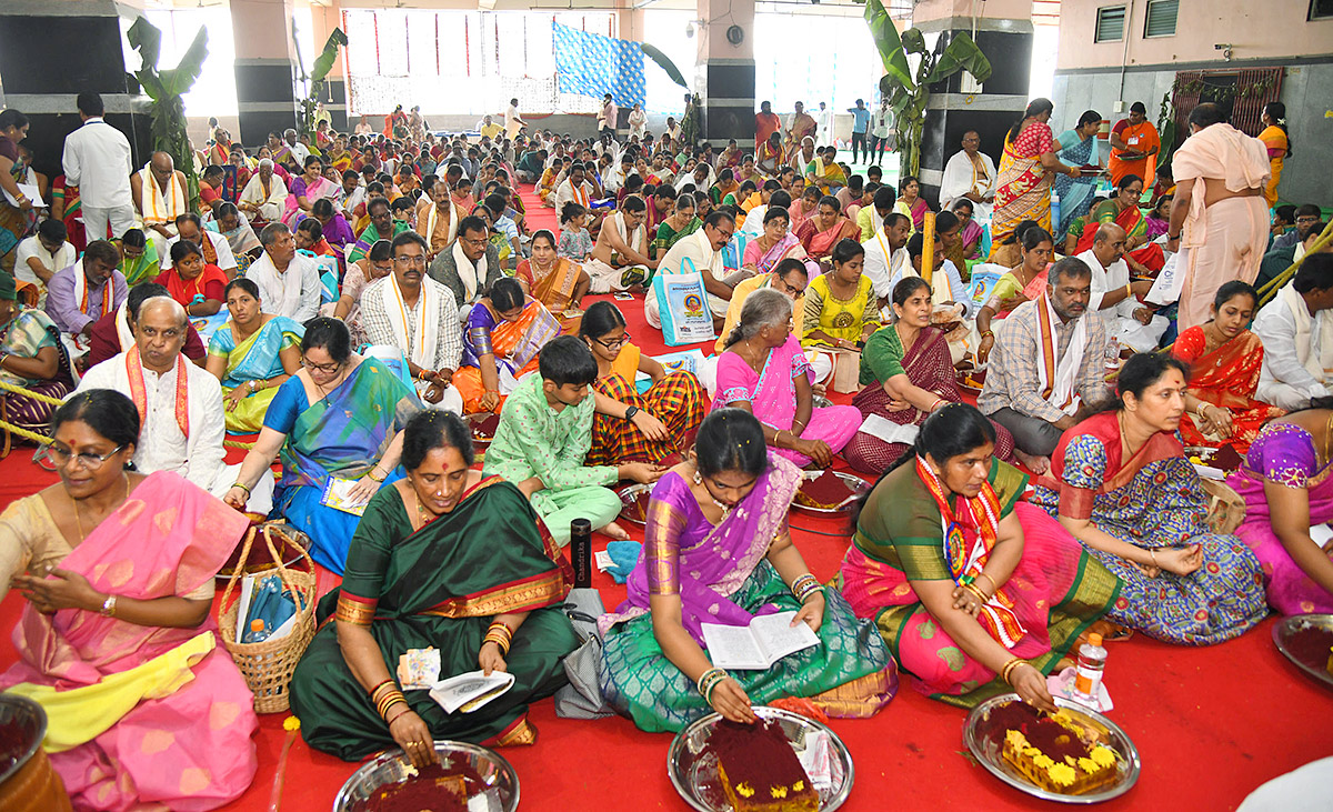 Navaratri Utsavalu Celebration 2023 at Vijayawada - Sakshi38