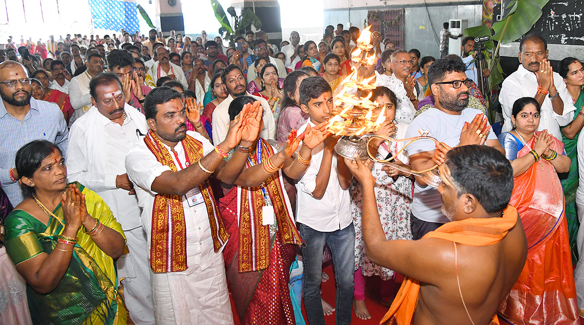 Navaratri Utsavalu Celebration 2023 at Vijayawada - Sakshi43