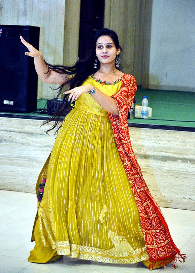 Dasara Dandiya Dance in 2023 Photos - Sakshi17