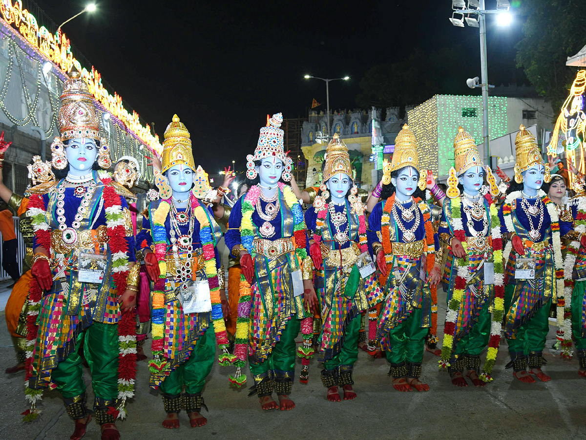 Tirumala Srivari Navaratri Brahmotsavam 2023 - Pushpaka Vimanam Photos - Sakshi10