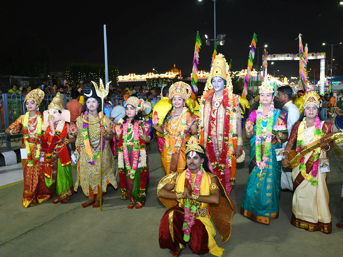 Tirumala Srivari Navaratri Brahmotsavam 2023 - Pushpaka Vimanam Photos - Sakshi11