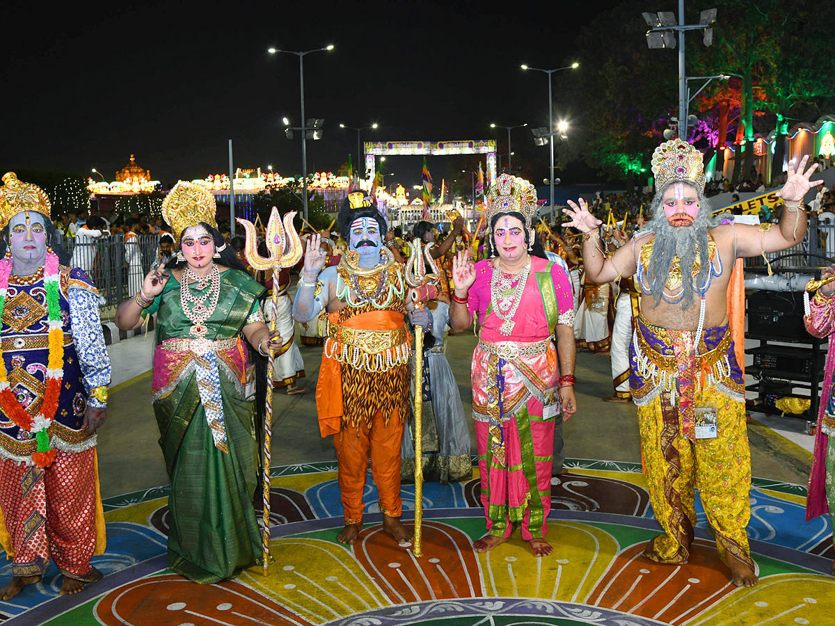 Tirumala Srivari Navaratri Brahmotsavam 2023 - Pushpaka Vimanam Photos - Sakshi12