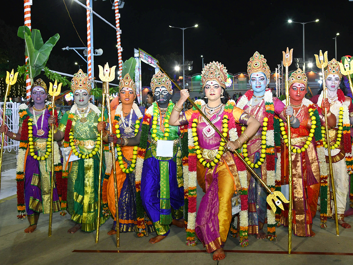 Tirumala Srivari Navaratri Brahmotsavam 2023 - Pushpaka Vimanam Photos - Sakshi13