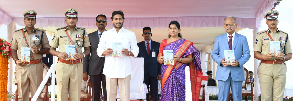 CM YS Jagan Participated Police Commemoration Day 2023 - Sakshi11